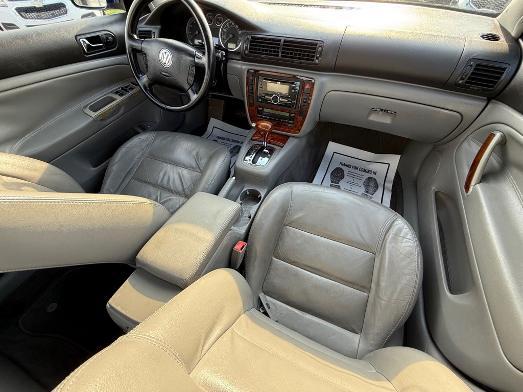 2002 Volkswagen Passat Image 18