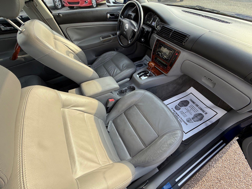 2002 Volkswagen Passat Image 19