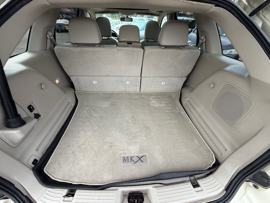 2011 Lincoln MKX Image 19