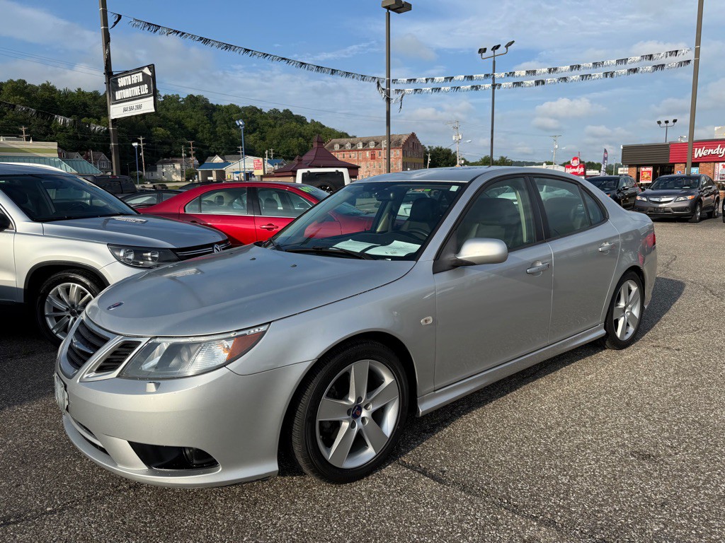 2011 Saab 9-3 Image 2