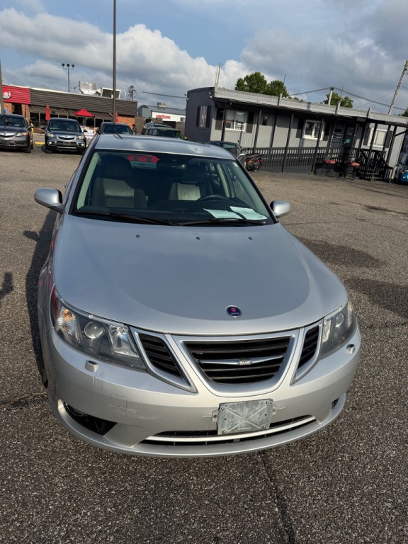 2011 Saab 9-3 Image 4