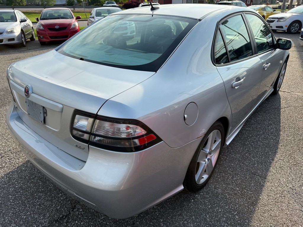 2011 Saab 9-3 Image 6