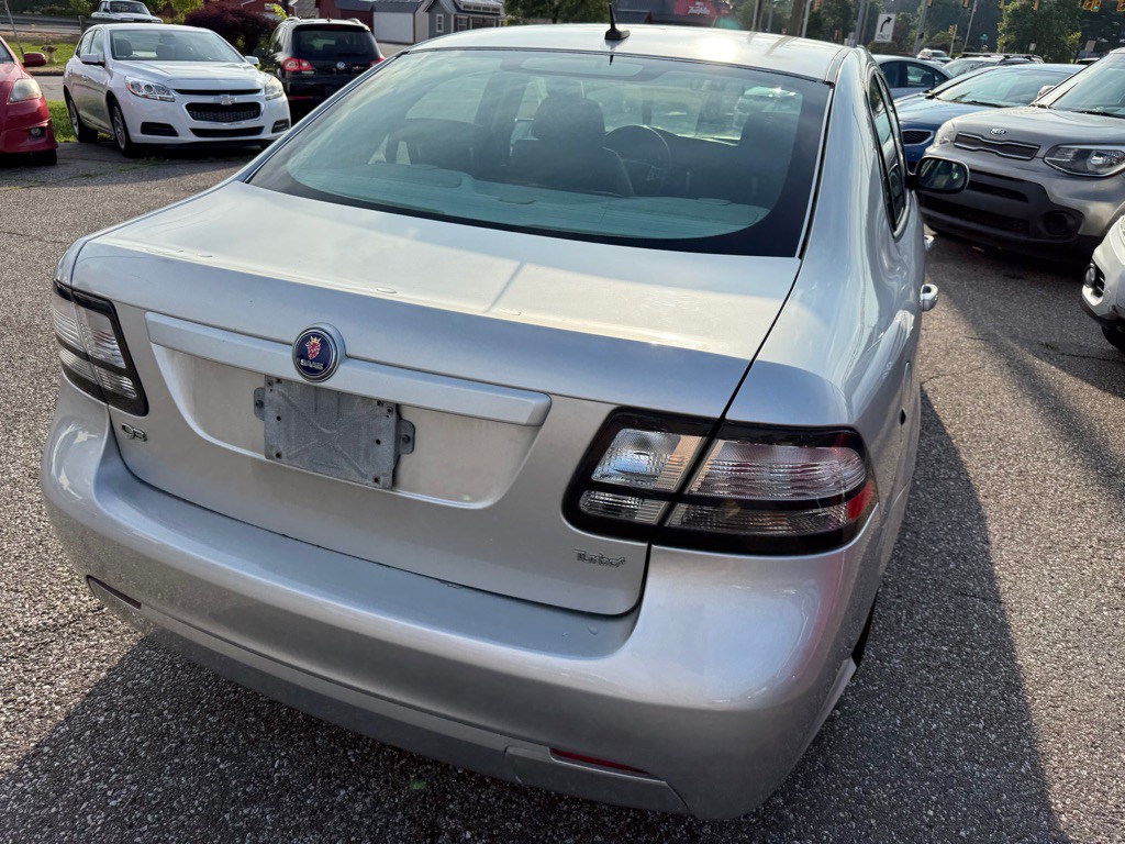 2011 Saab 9-3 Image 7