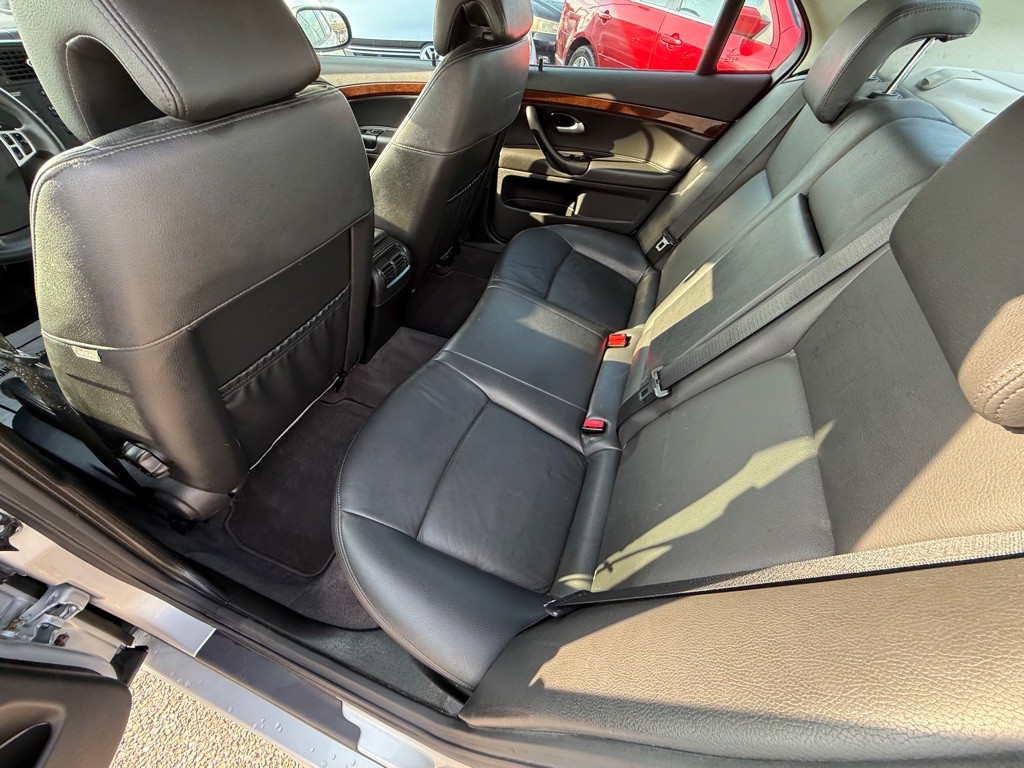 2011 Saab 9-3 Image 13