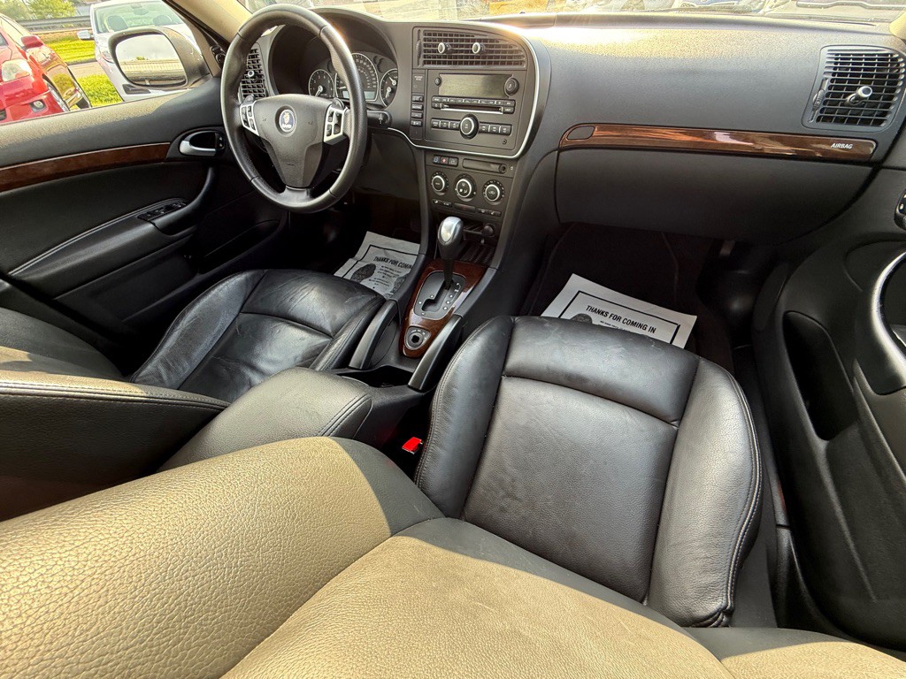 2011 Saab 9-3 Image 16