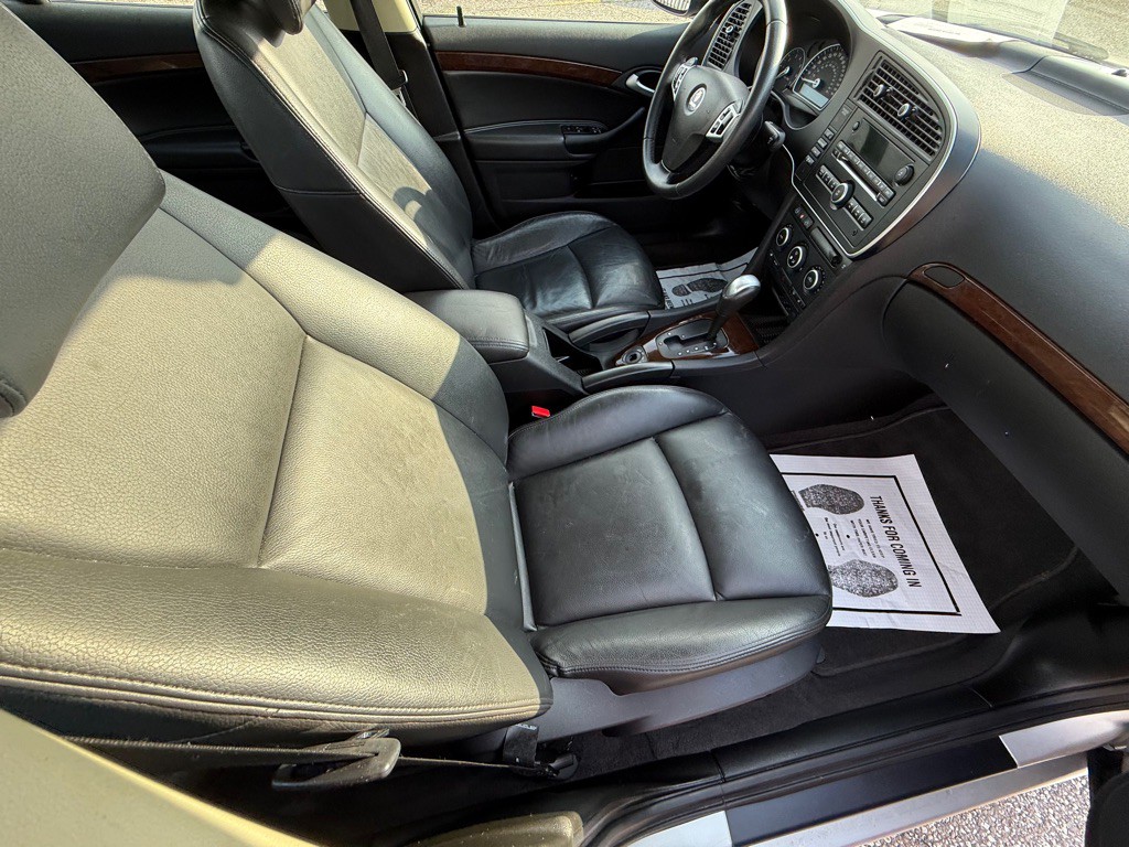 2011 Saab 9-3 Image 17