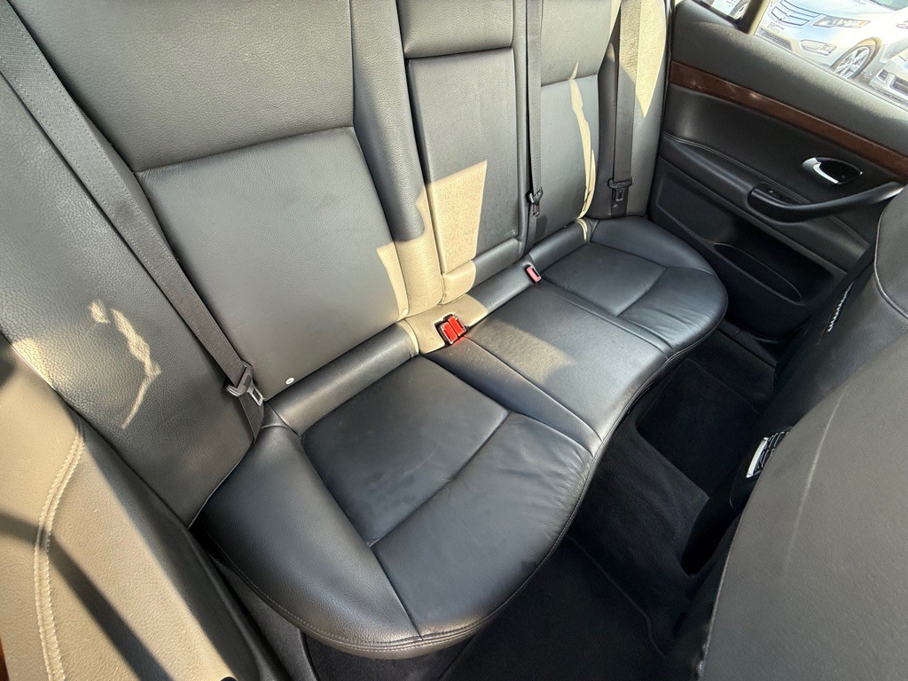 2011 Saab 9-3 Image 18