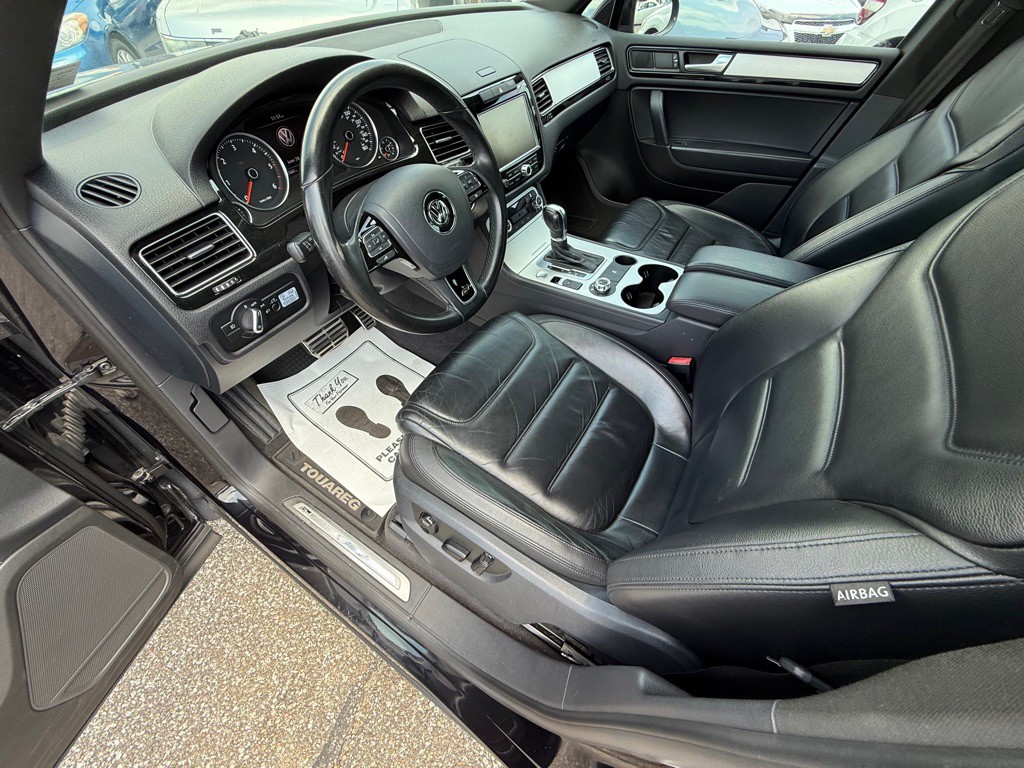 2014 Volkswagen Touareg Image 7