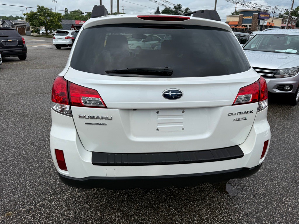 2014 Subaru Outback Image 8