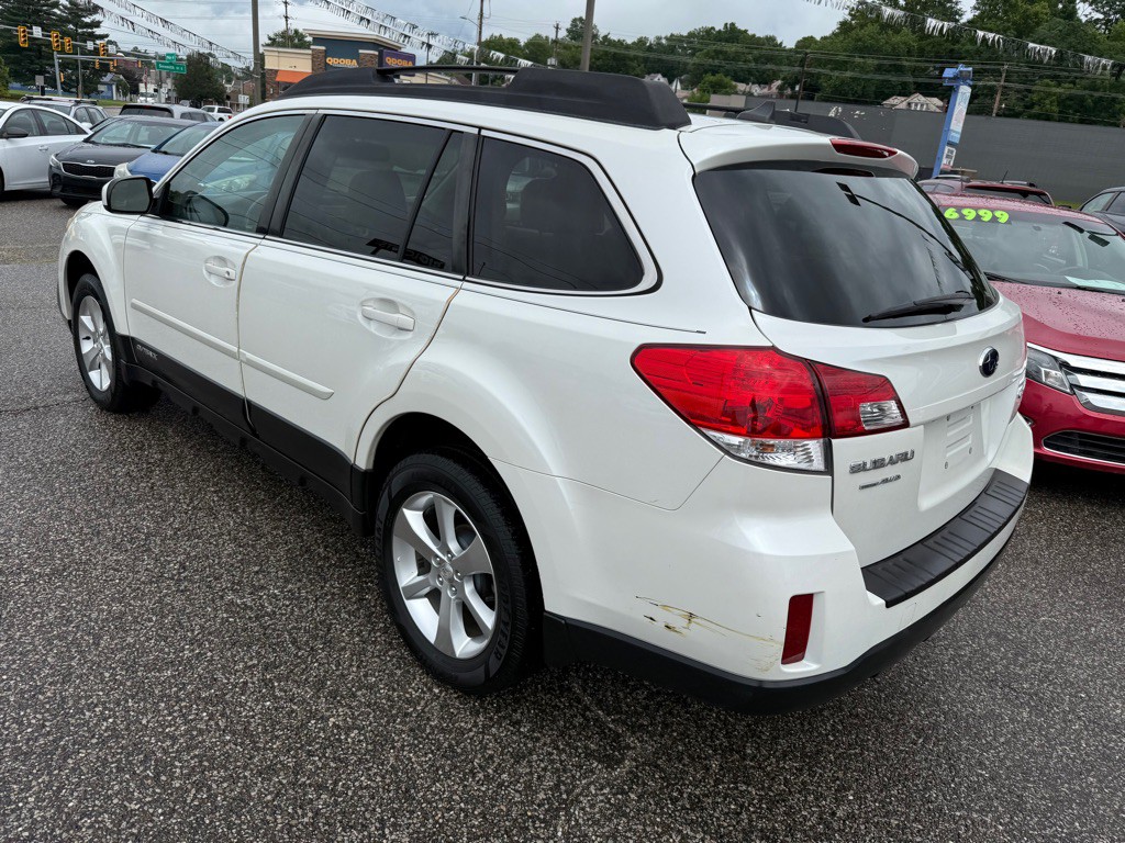 2014 Subaru Outback Image 10