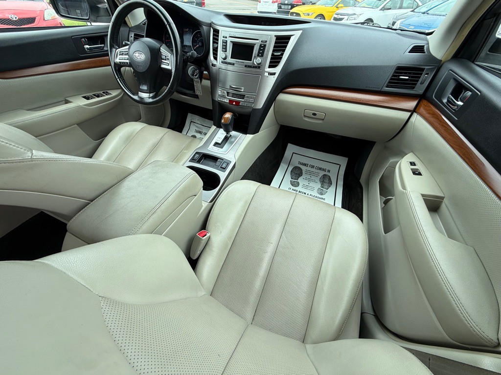 2014 Subaru Outback Image 17