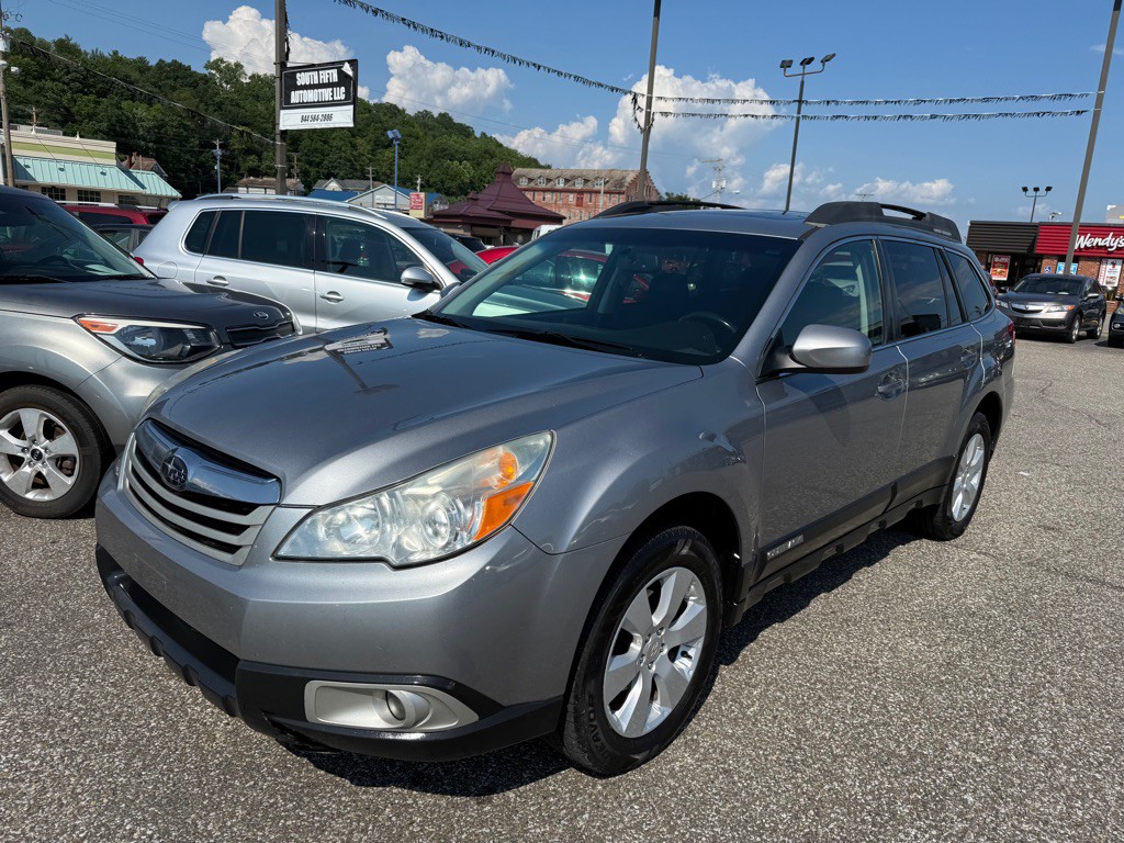 2010 Subaru Outback Image 3