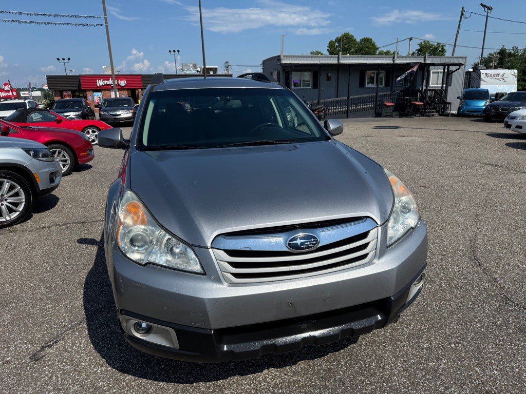 2010 Subaru Outback Image 6