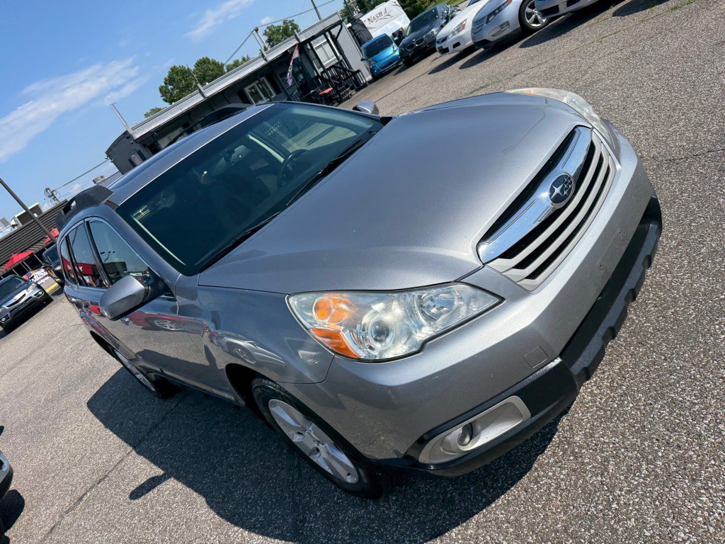 2010 Subaru Outback Image 7