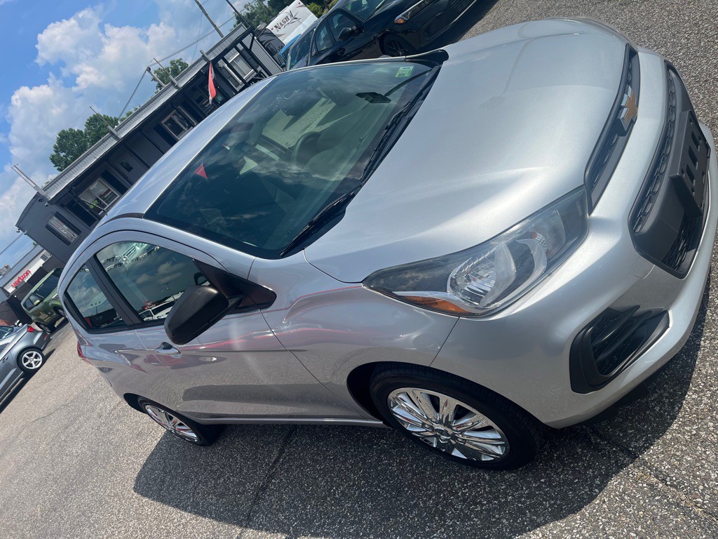 2016 Chevrolet Spark Image 3