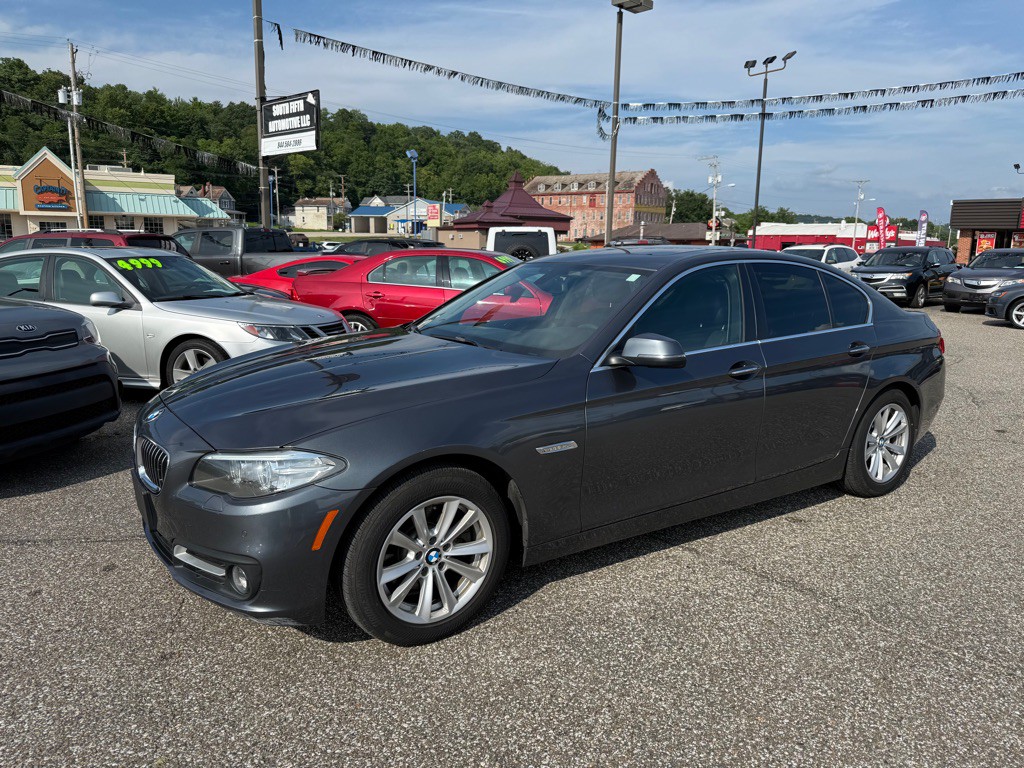 2015 BMW 5 Series Image 1
