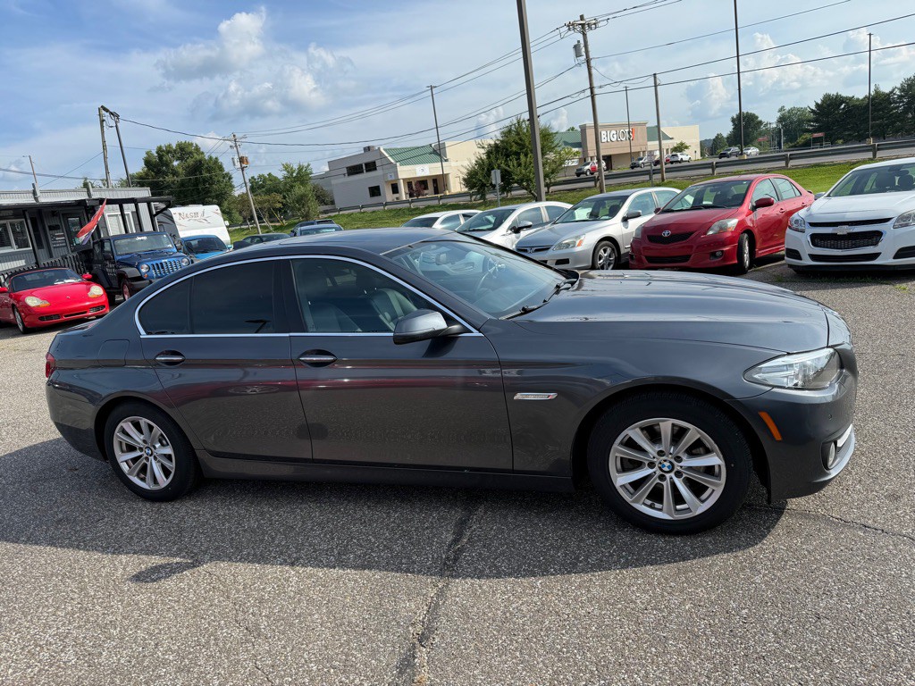 2015 BMW 5 Series Image 8