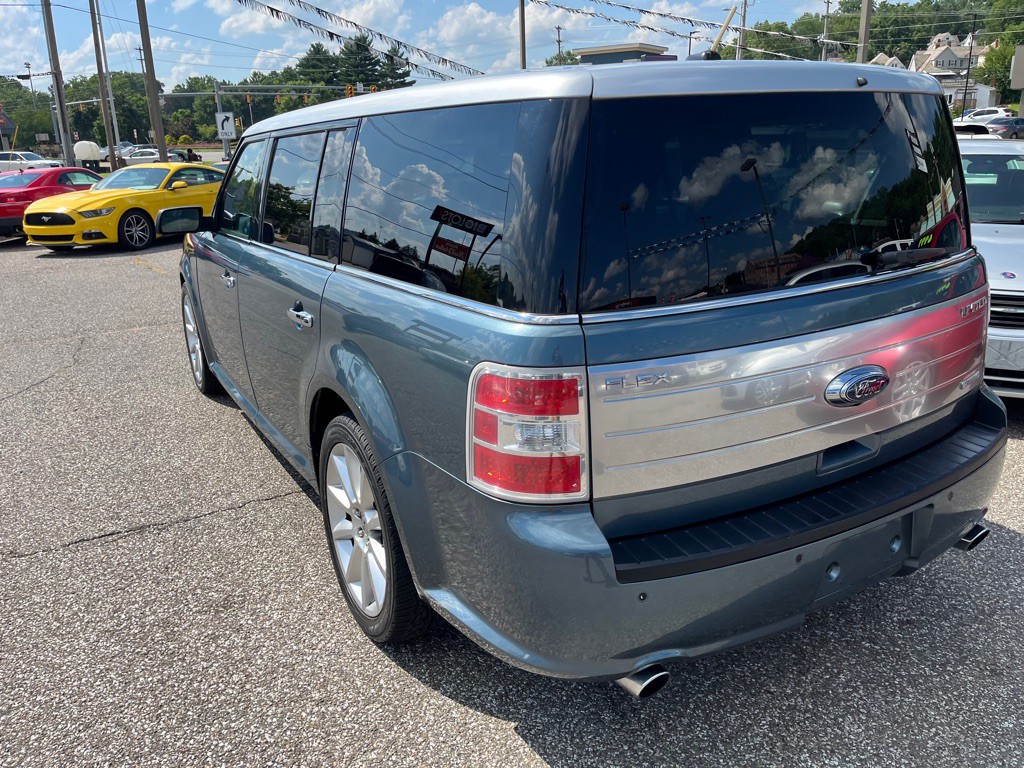 2010 Ford Flex Image 9