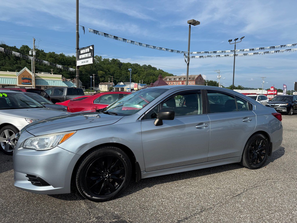 2017 Subaru Legacy Image 1