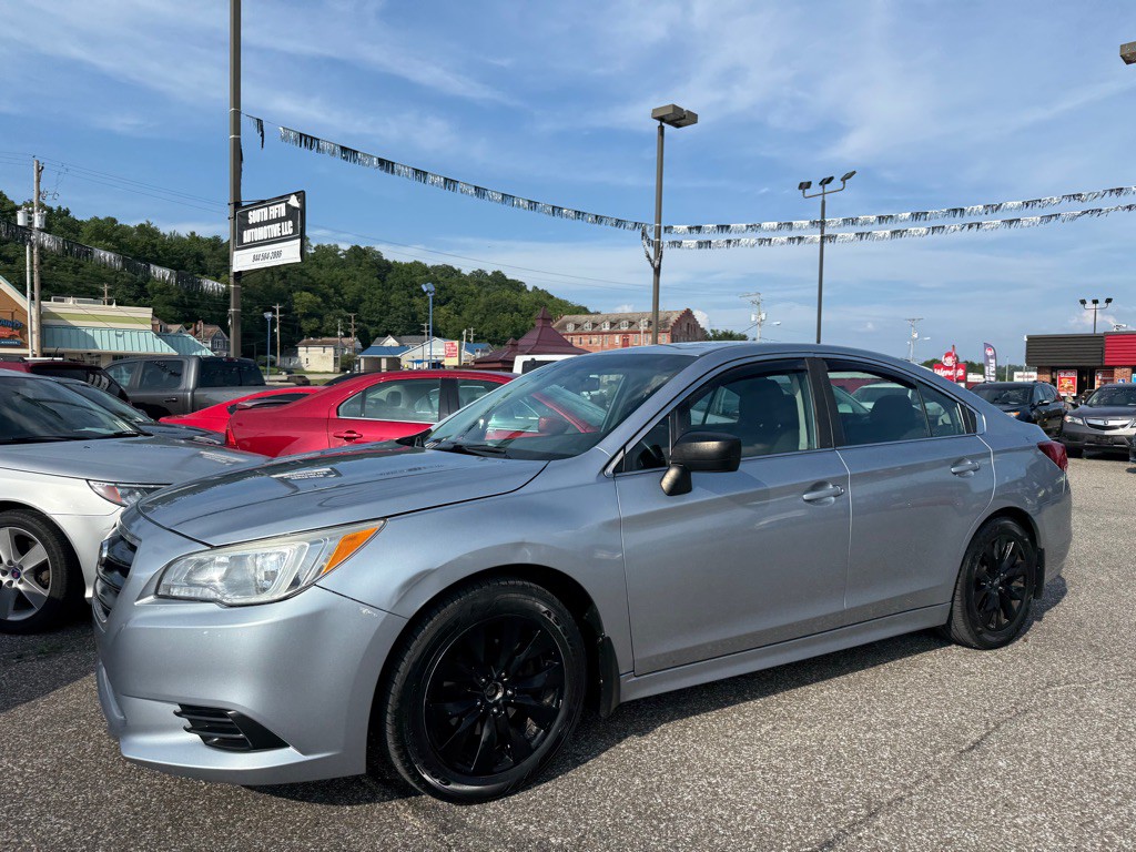 2017 Subaru Legacy Image 2