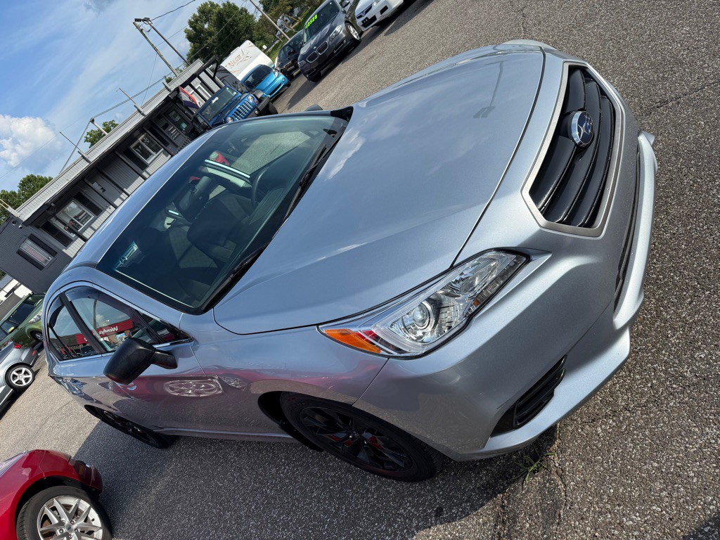 2017 Subaru Legacy Image 5