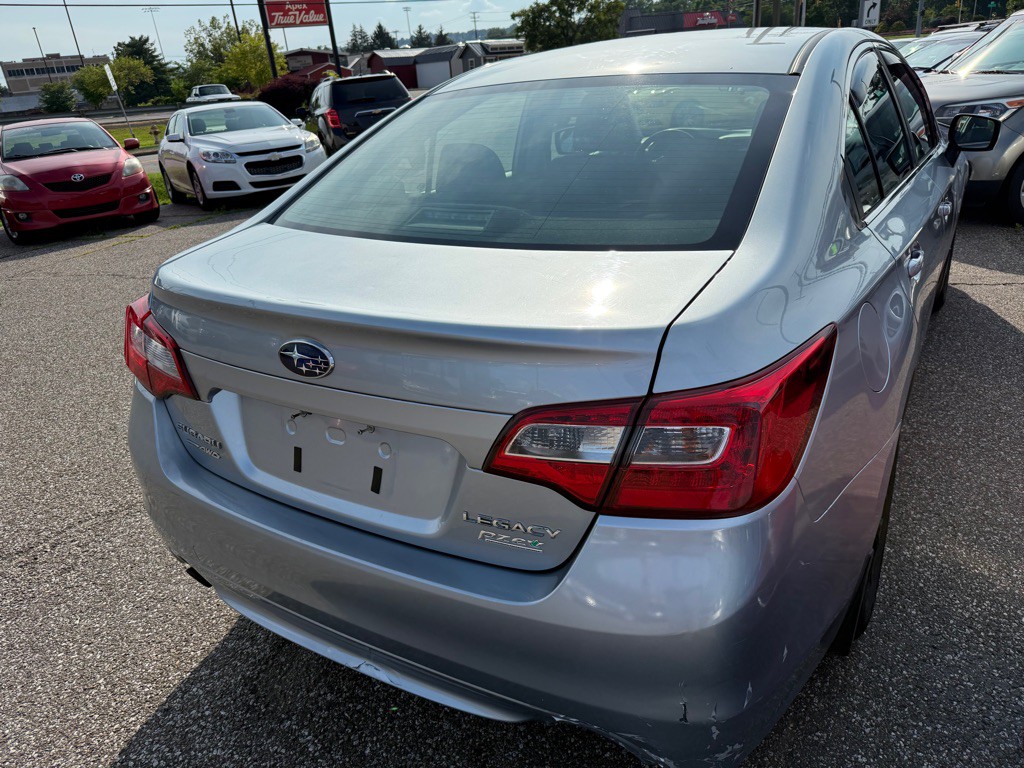 2017 Subaru Legacy Image 8