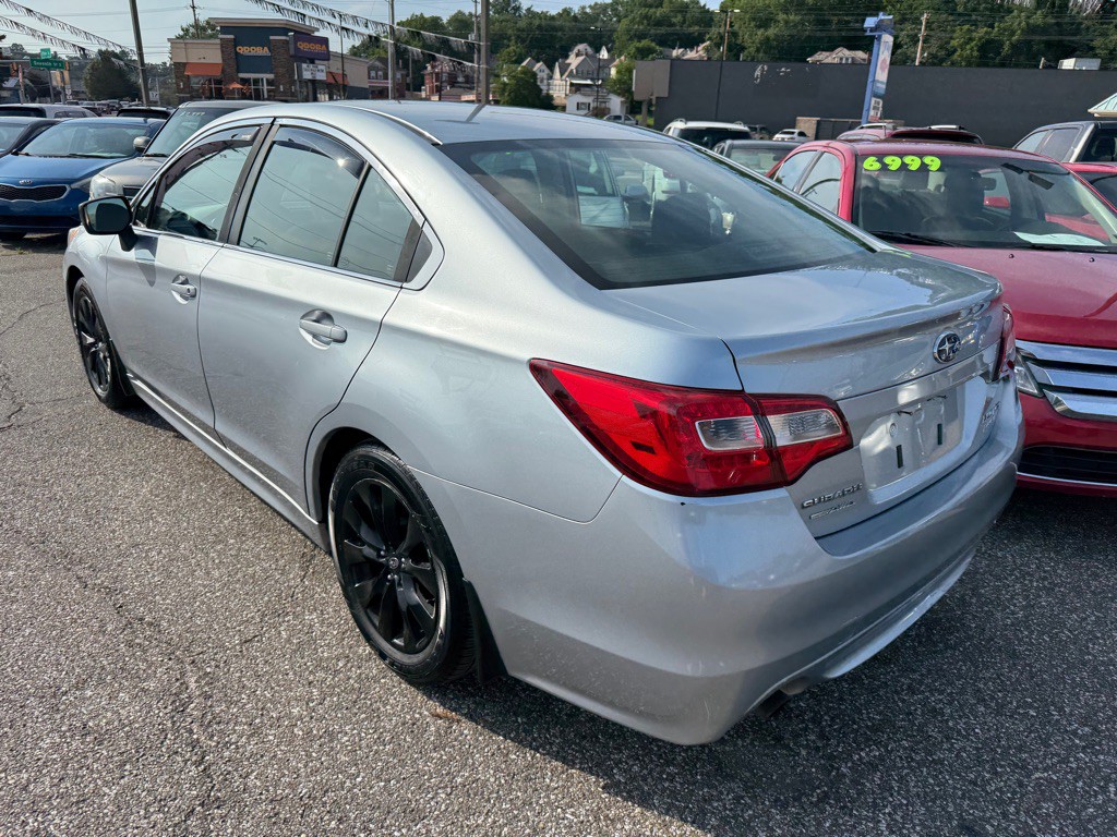 2017 Subaru Legacy Image 11