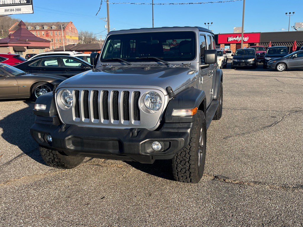 2018 Jeep Wrangler Unlimited Image 2