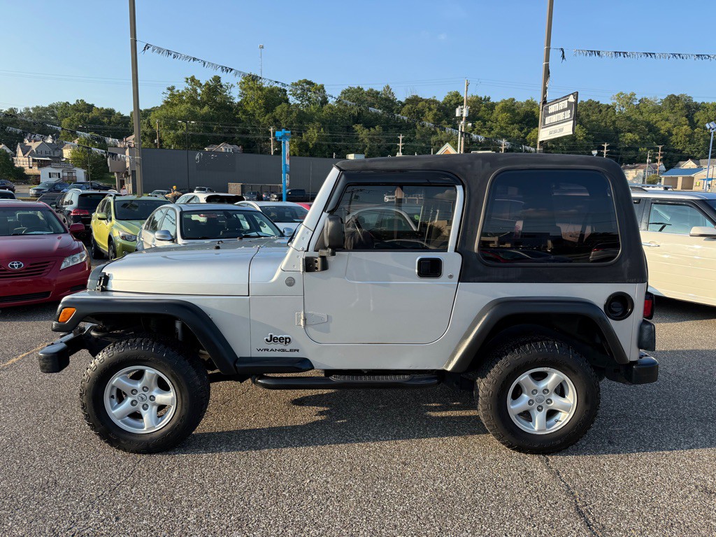 2004 Jeep Wrangler Image 10