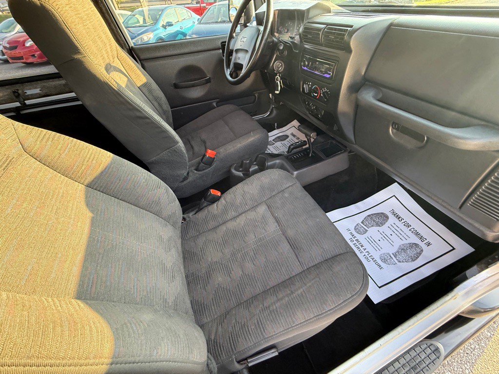 2004 Jeep Wrangler Image 14