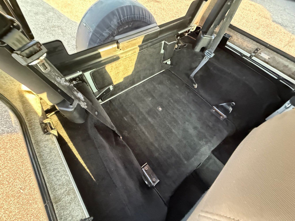 2004 Jeep Wrangler Image 15