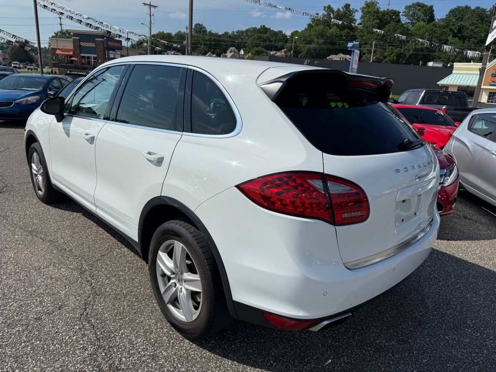 2013 Porsche Cayenne Image 9