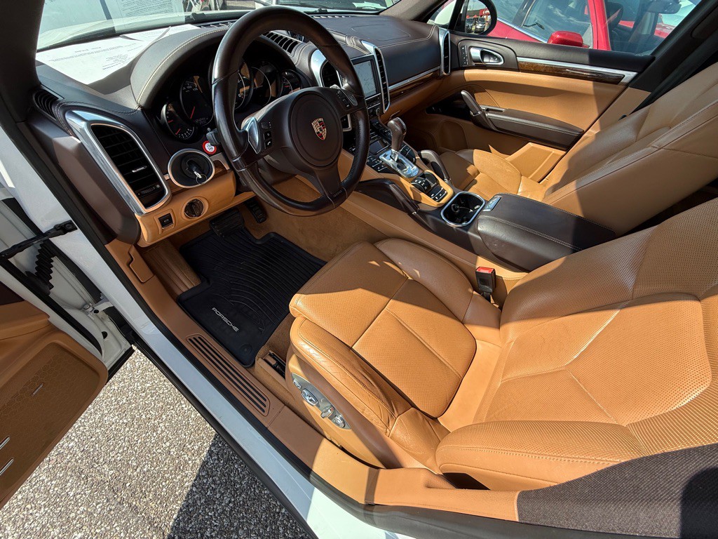 2013 Porsche Cayenne Image 11