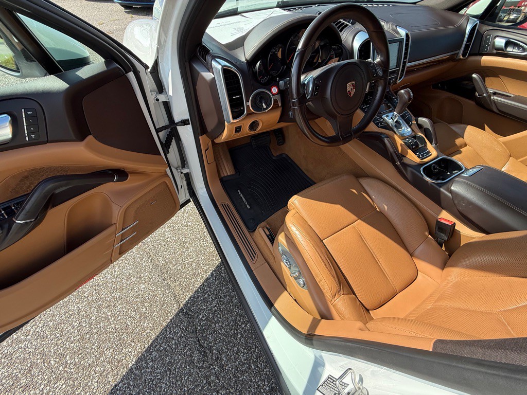 2013 Porsche Cayenne Image 12