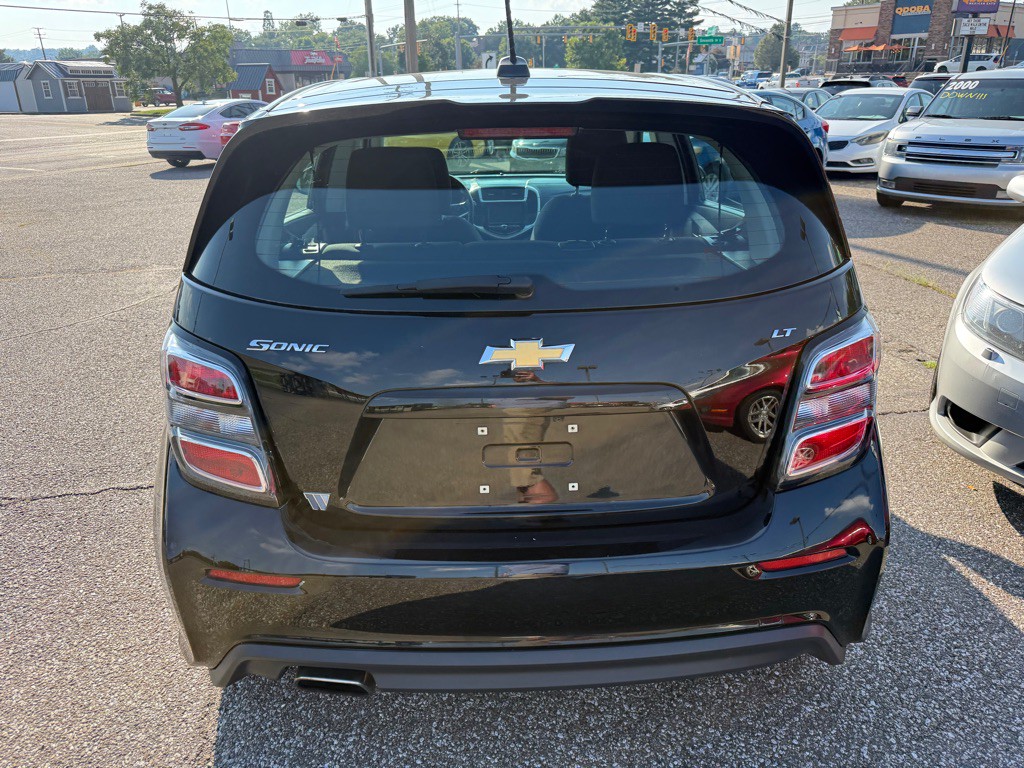 2017 Chevrolet Sonic Image 9