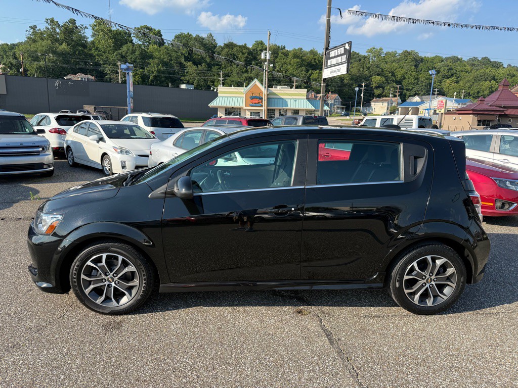 2017 Chevrolet Sonic Image 13