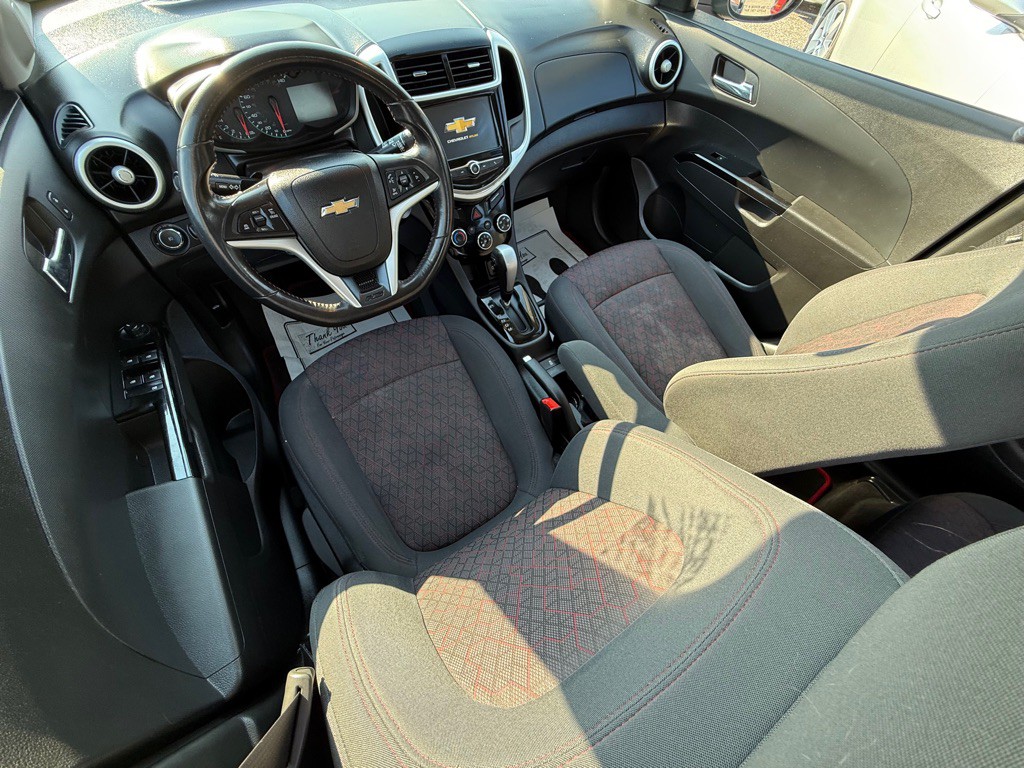 2017 Chevrolet Sonic Image 17