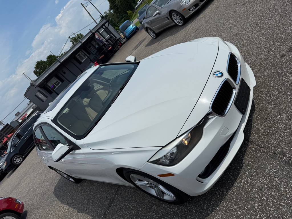 2015 BMW 3 Series Image 7