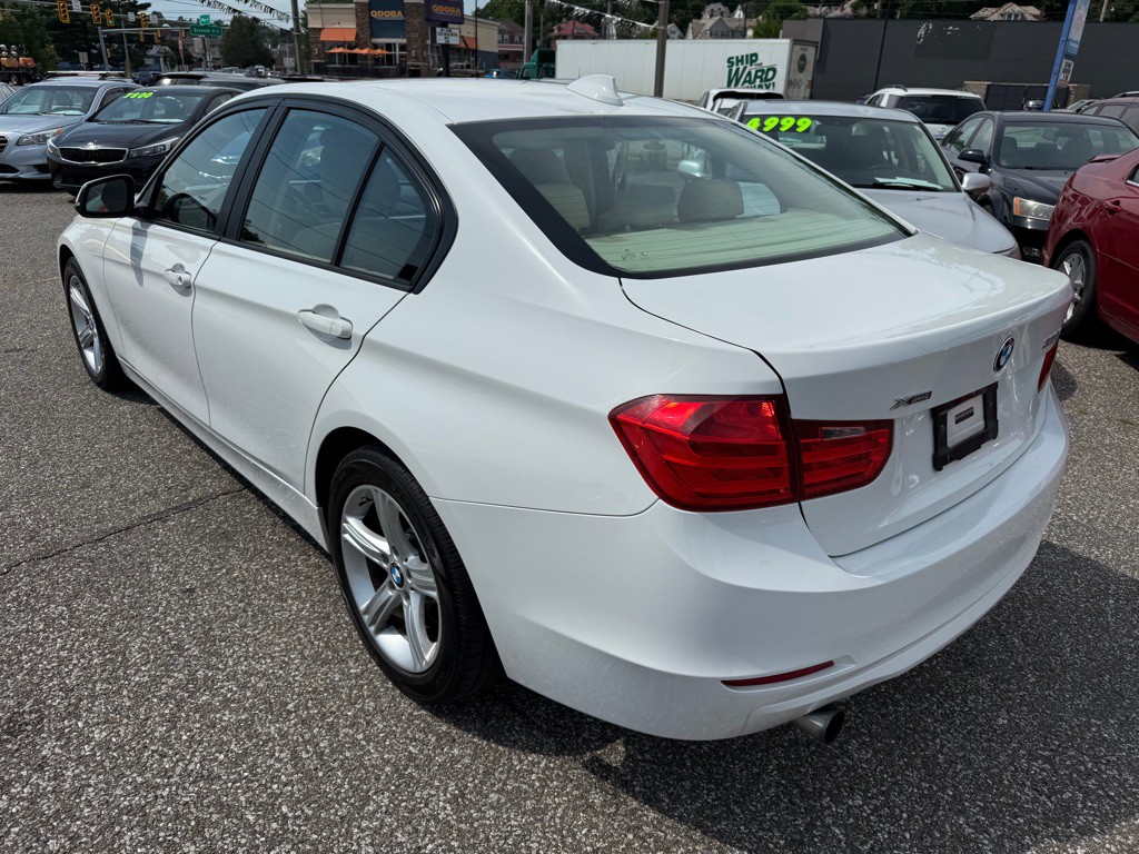 2015 BMW 3 Series Image 13