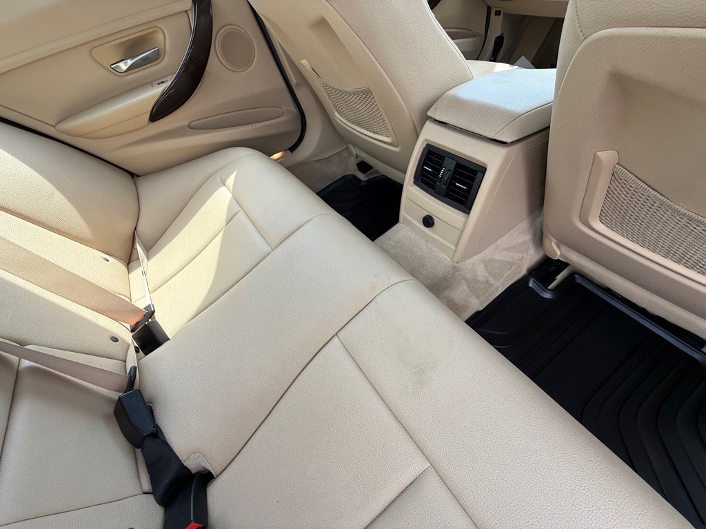 2015 BMW 3 Series Image 21
