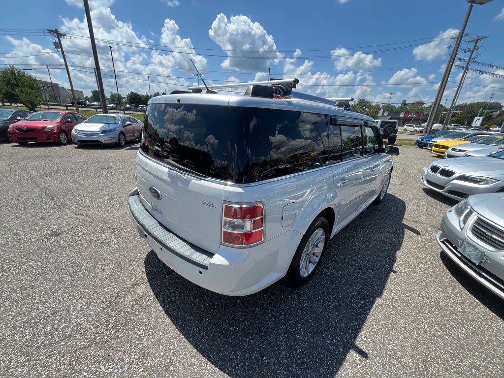 2011 Ford Flex Image 8