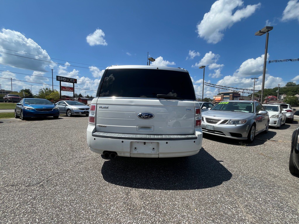 2011 Ford Flex Image 11