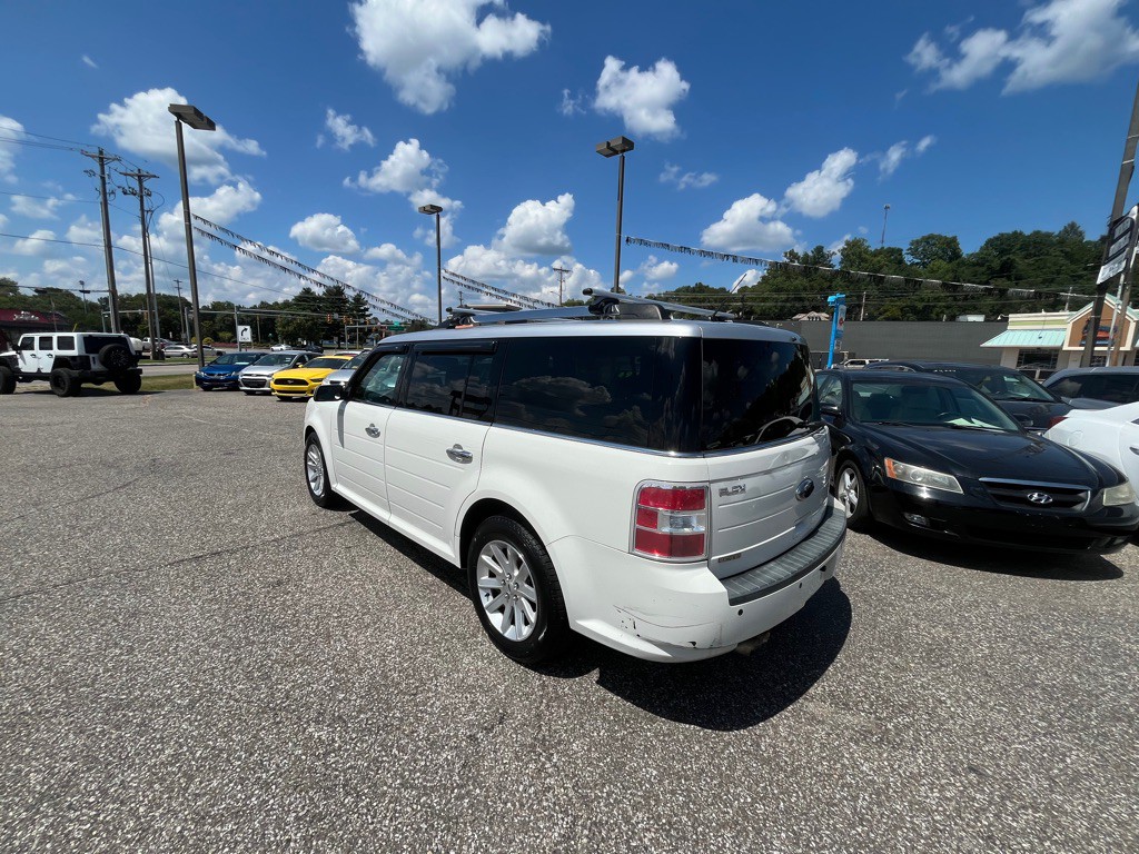 2011 Ford Flex Image 12
