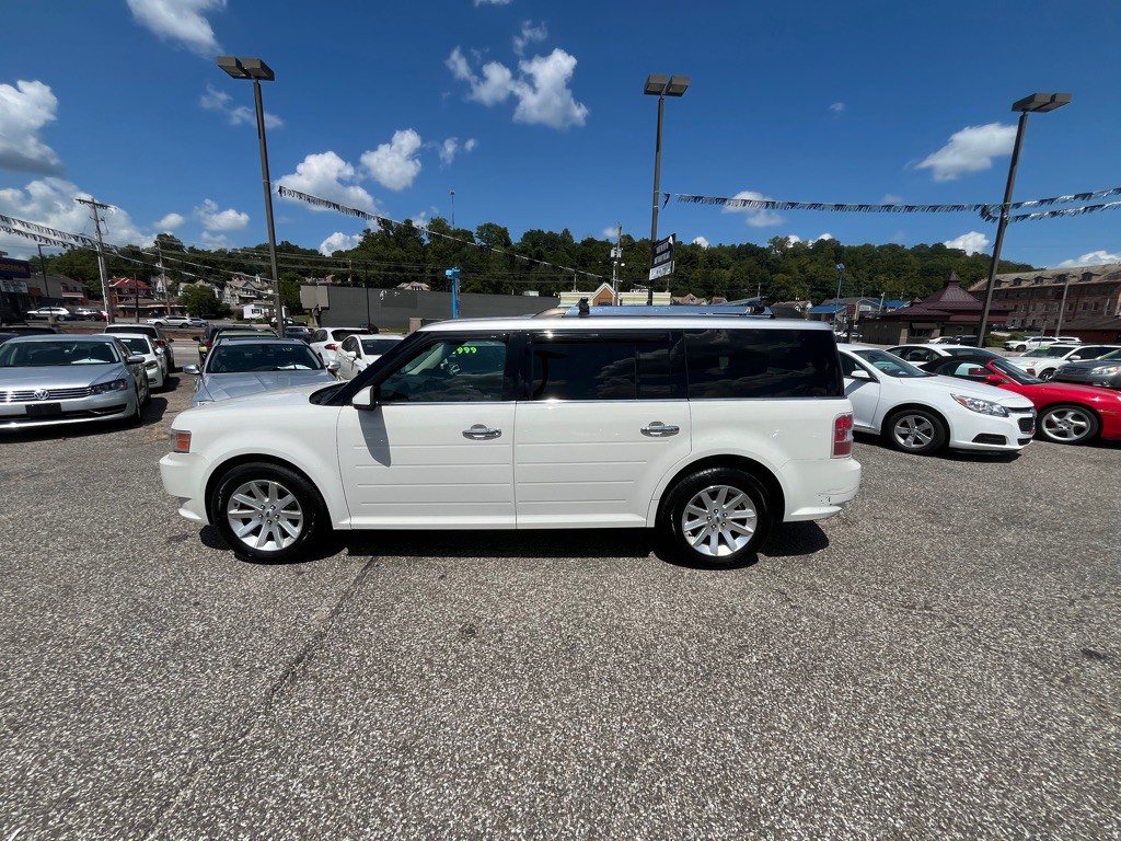 2011 Ford Flex Image 13