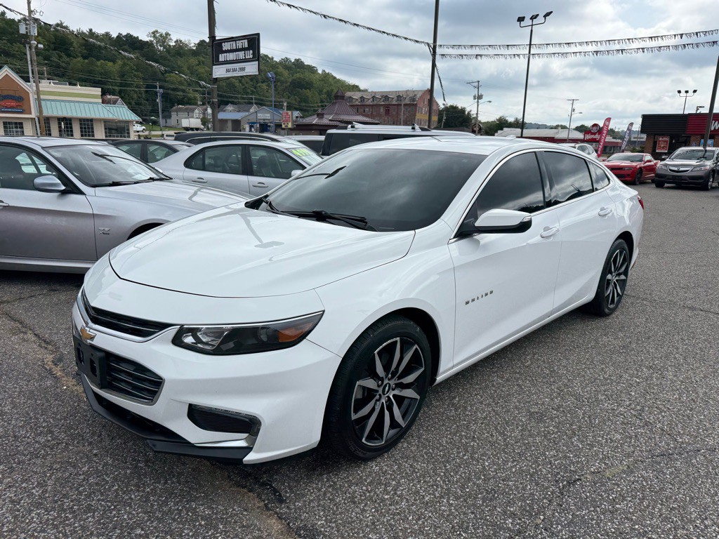 2018 Chevrolet Malibu Image 2