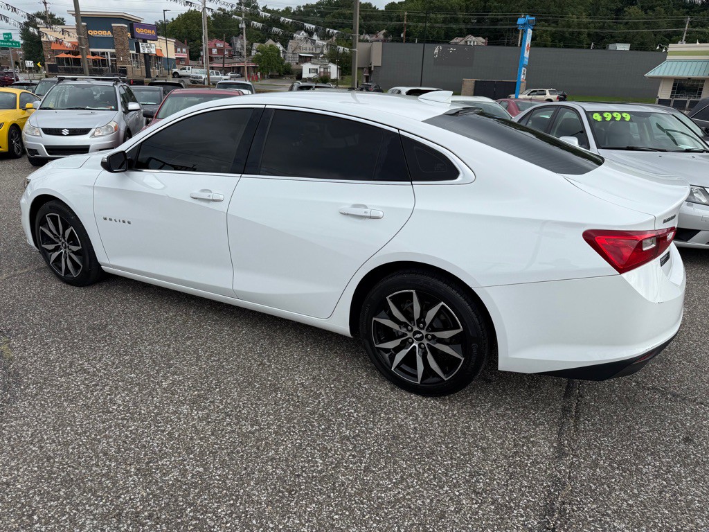 2018 Chevrolet Malibu Image 12