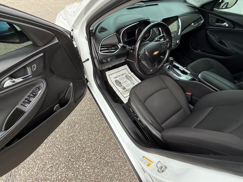 2018 Chevrolet Malibu Image 15