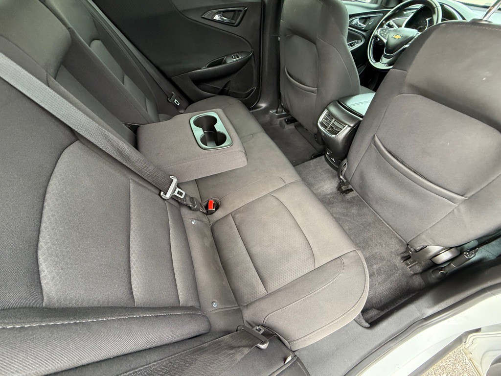 2018 Chevrolet Malibu Image 18