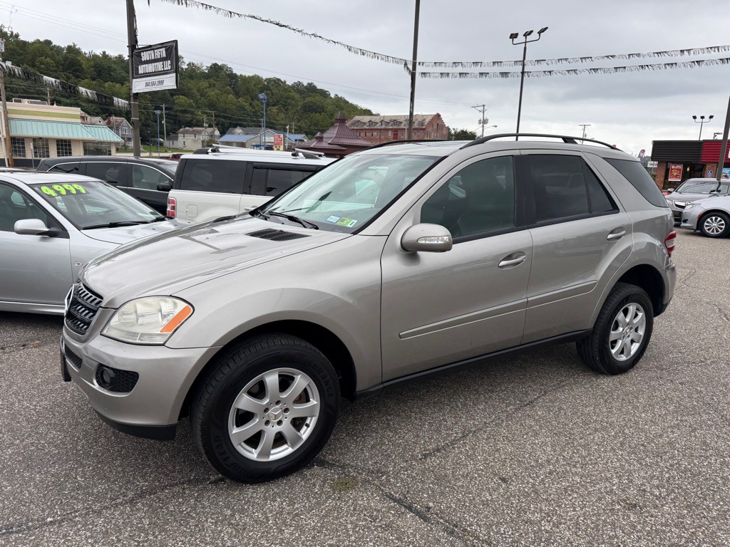 2006 Mercedes-Benz M-Class Image 1
