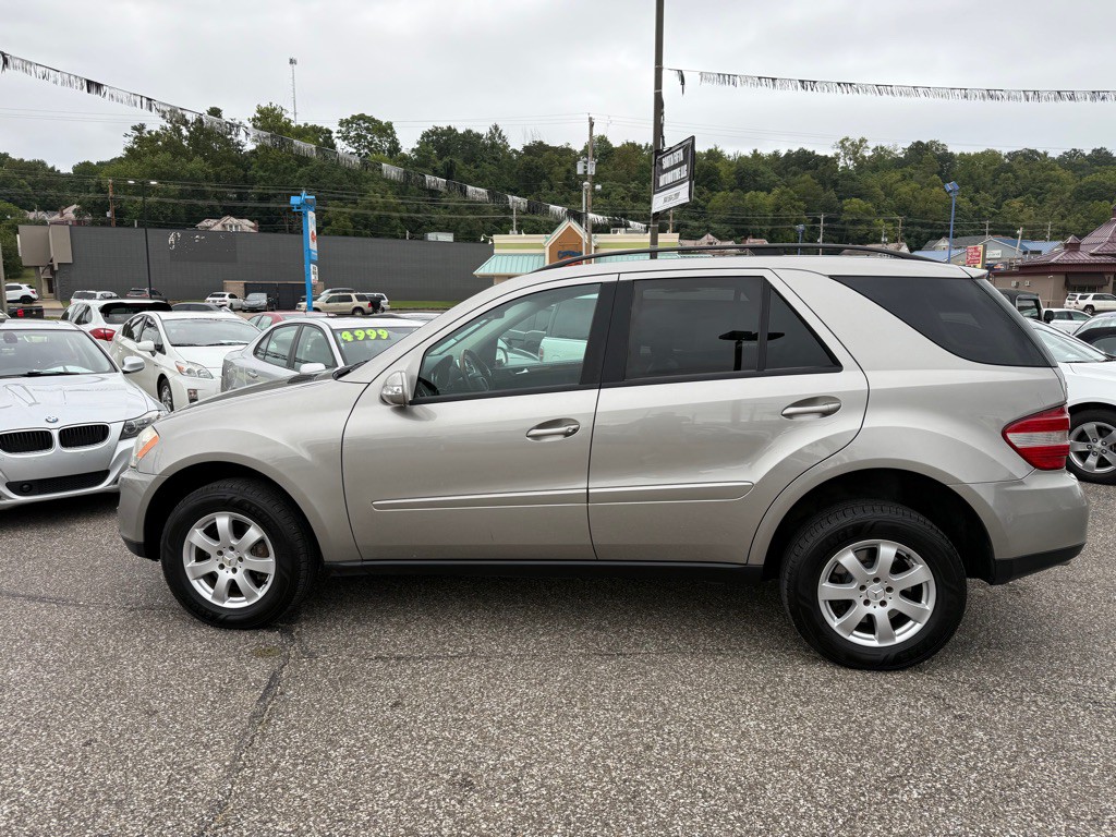 2006 Mercedes-Benz M-Class Image 11